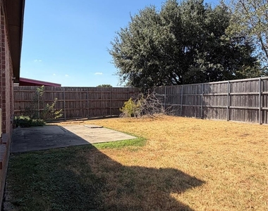 1035 Port Isabel Drive - Photo Thumbnail 19