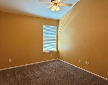 1035 Port Isabel Drive - Photo Thumbnail 13