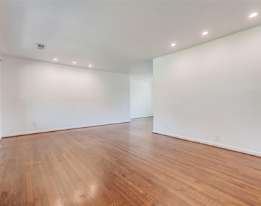 9347 Angora Street - Photo Thumbnail 6