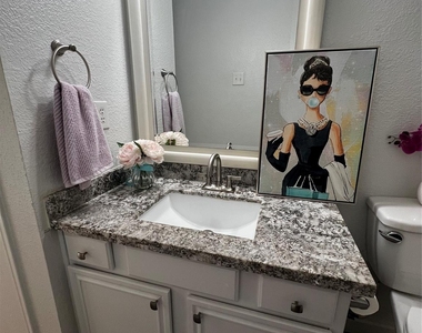 1309 Indian Wells Trail - Photo Thumbnail 9