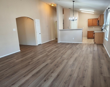 1304 Hansberry Drive - Photo Thumbnail 8