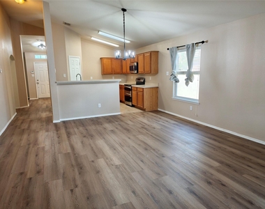 1304 Hansberry Drive - Photo Thumbnail 9