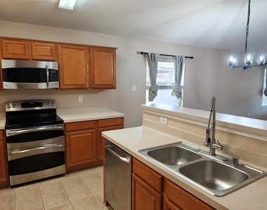 1304 Hansberry Drive - Photo Thumbnail 4