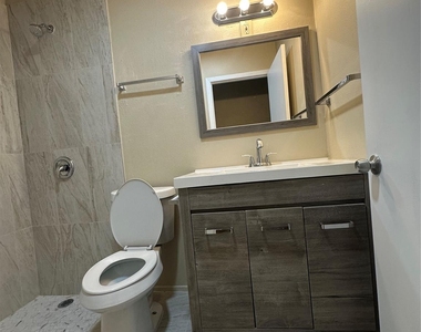 5001 Cummings Drive - Photo Thumbnail 3