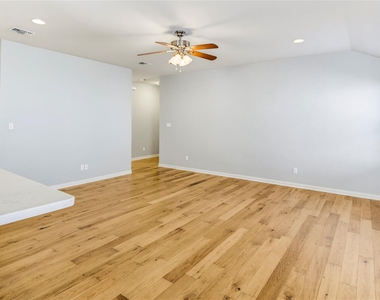 3715 Brookstone Drive - Photo Thumbnail 5