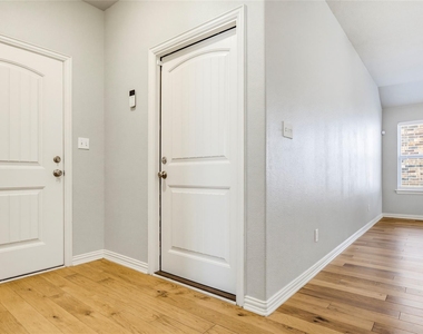 3715 Brookstone Drive - Photo Thumbnail 2