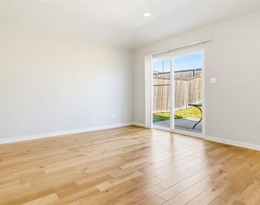 3715 Brookstone Drive - Photo Thumbnail 16