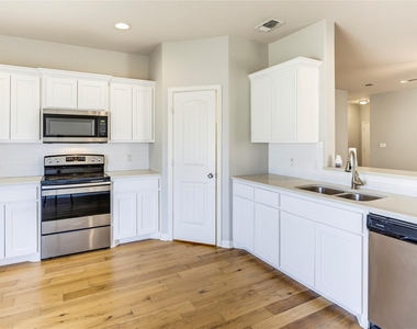 3715 Brookstone Drive - Photo Thumbnail 12