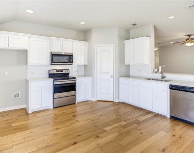 3715 Brookstone Drive - Photo Thumbnail 9