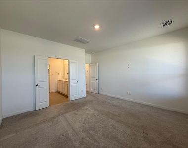726 Madrono Drive - Photo Thumbnail 18