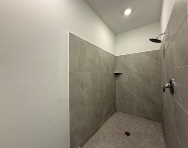 726 Madrono Drive - Photo Thumbnail 20