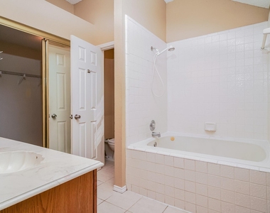3934 Cochise Drive - Photo Thumbnail 12