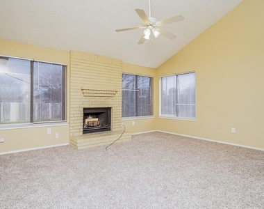 3934 Cochise Drive - Photo Thumbnail 1