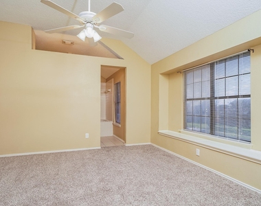 3934 Cochise Drive - Photo Thumbnail 8