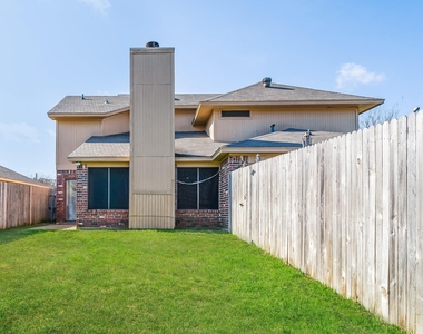 3934 Cochise Drive - Photo Thumbnail 14