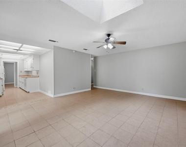 1312 Churchill Way - Photo Thumbnail 4
