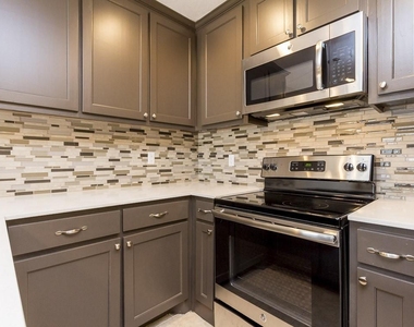 1317 Annex Avenue - Photo Thumbnail 2