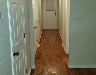 1925 W 10th Street - Photo Thumbnail 2