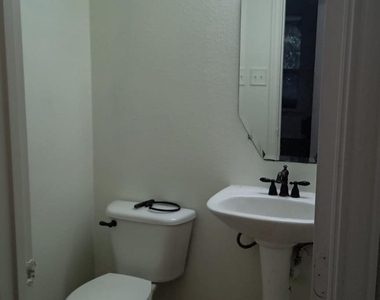 6405 Sapphire Drive - Photo Thumbnail 2