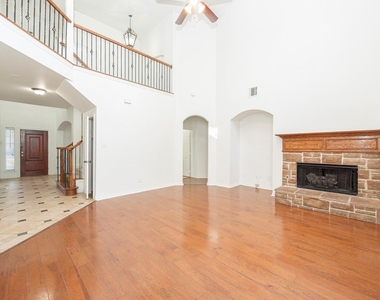 6405 Sapphire Drive - Photo Thumbnail 17
