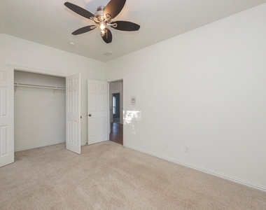 6405 Sapphire Drive - Photo Thumbnail 31