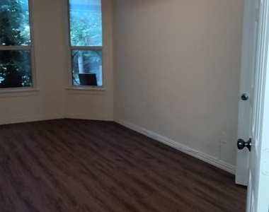 6405 Sapphire Drive - Photo Thumbnail 7