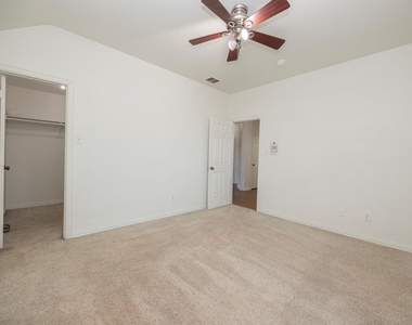 6405 Sapphire Drive - Photo Thumbnail 29