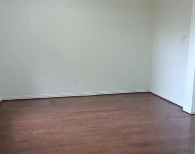 6405 Sapphire Drive - Photo Thumbnail 8