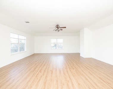 6405 Sapphire Drive - Photo Thumbnail 34
