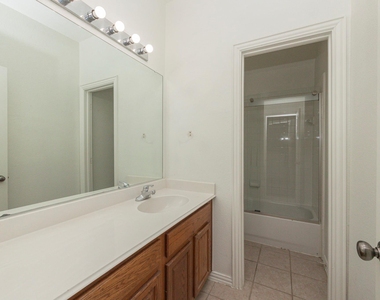 6405 Sapphire Drive - Photo Thumbnail 25
