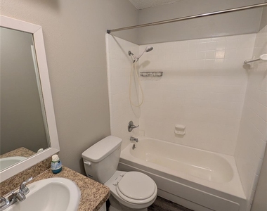 6816 Westglen Drive - Photo Thumbnail 14