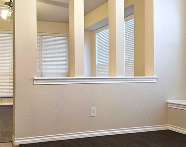 1117 Caudle Lane - Photo Thumbnail 2