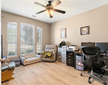 127 Chaco Drive - Photo Thumbnail 12