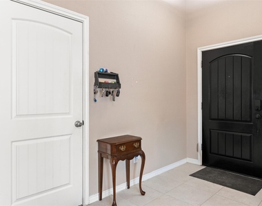 127 Chaco Drive - Photo Thumbnail 16
