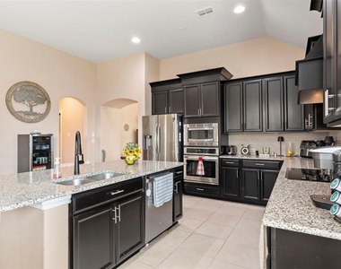 127 Chaco Drive - Photo Thumbnail 5