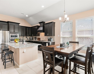 127 Chaco Drive - Photo Thumbnail 9