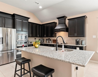 127 Chaco Drive - Photo Thumbnail 4