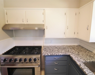 104 Savannah Street - Photo Thumbnail 13