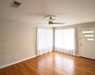 104 Savannah Street - Photo Thumbnail 3
