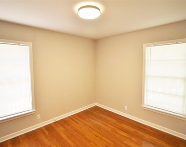 104 Savannah Street - Photo Thumbnail 20