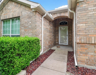 1201 Caroline Drive - Photo Thumbnail 1