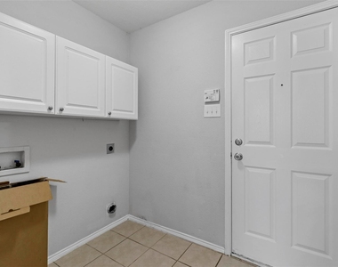 1201 Caroline Drive - Photo Thumbnail 21