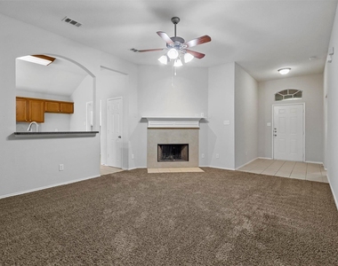 1201 Caroline Drive - Photo Thumbnail 3