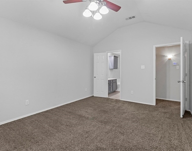 1201 Caroline Drive - Photo Thumbnail 11