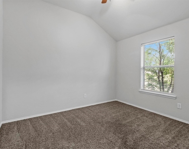 1201 Caroline Drive - Photo Thumbnail 18