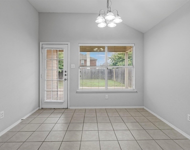 1201 Caroline Drive - Photo Thumbnail 9