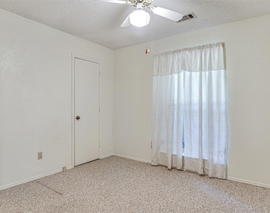 3816 Del Rio Drive - Photo Thumbnail 18