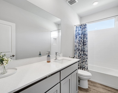 14633 Caelum Drive - Photo Thumbnail 13