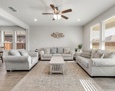 14633 Caelum Drive - Photo Thumbnail 7