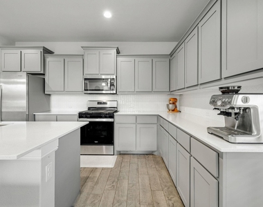 14633 Caelum Drive - Photo Thumbnail 6